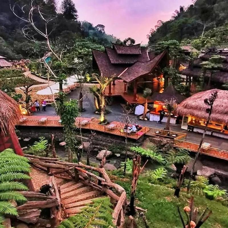 The Paket Great Asia Africa Bandung — Keliling 7 Negara Tanpa Keluar Kota!