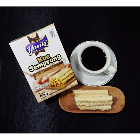 Kue Semprong Yaniki — Renyah Tradisional, Gurihnya Bikin Rindu