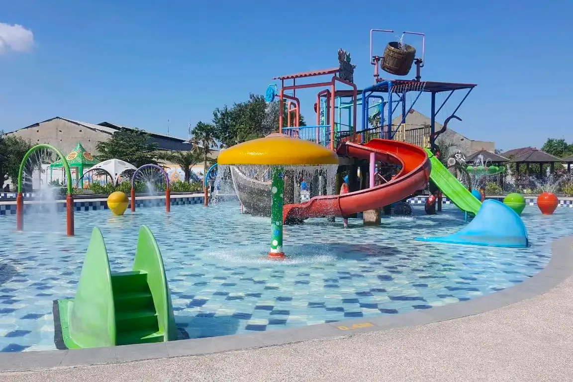 Kraton Waterpark Sidoarjo Jawa Timur: Wisata Air Keluarga dengan Wahana Seru & Spot Instagramable
