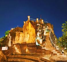 Tebing Breksi — Dari Penambangan Batu Menjadi Panorama Seni Alam yang Ikonik