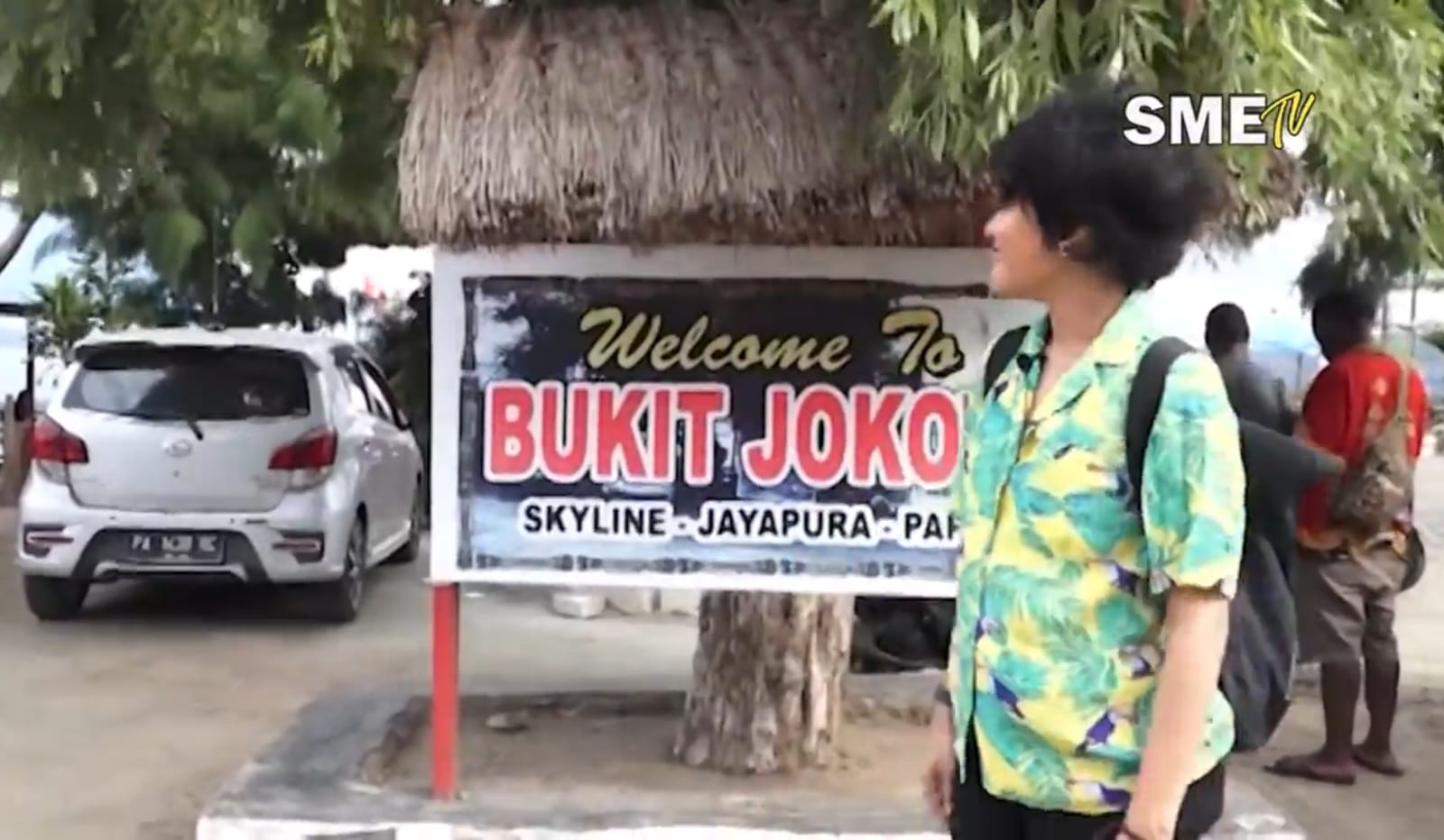 Bukit Jokowi, Menyapa Langit Papua