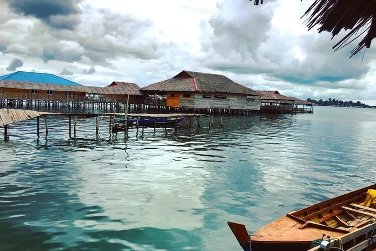 Batam Full-Day Tour – Kelong Lunch, Massage, City Highlights