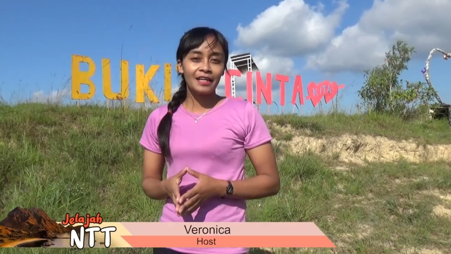 Bukit Cinta Oenali : Menyusuri Romantisme Alam di Atas Negeri Awan – Timor Tengah Selatan, NTT