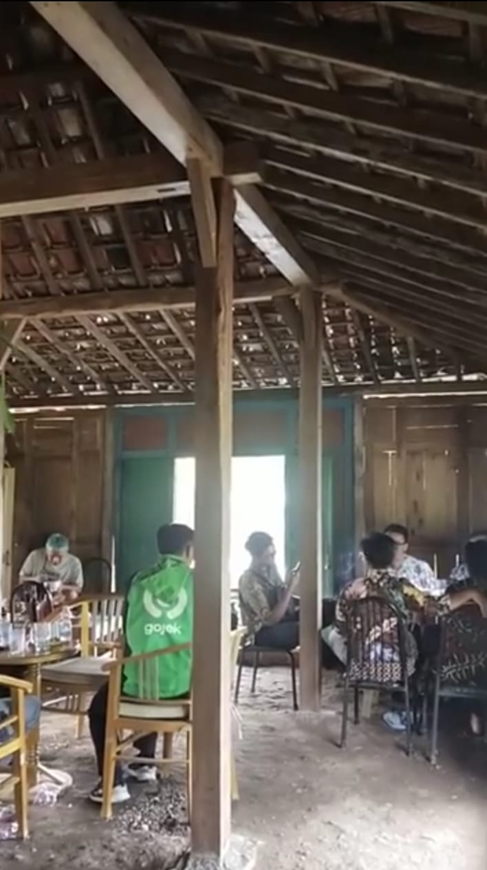 Galeri Warung Mba Nurhayati – Kopi Kletak & Soto Sawah, Temas – Batu