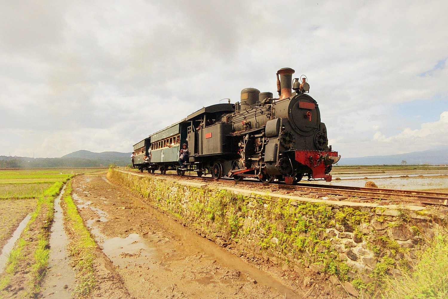Galeri Tiket Museum Kereta Api Indonesia - Museum Ambarawa