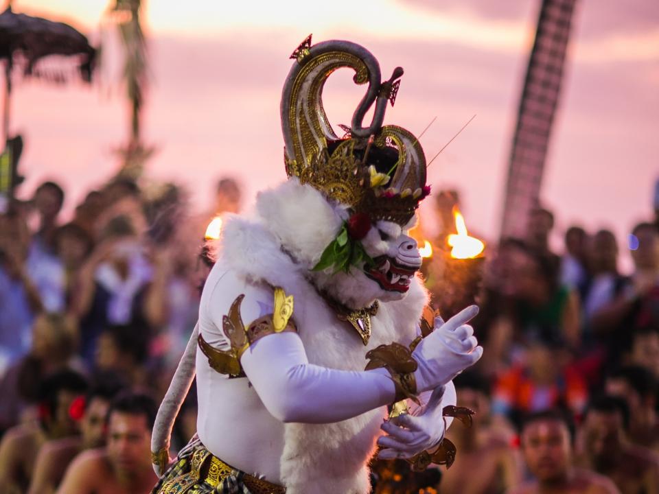 Galeri Tur Tari Kecak Api Uluwatu Bali